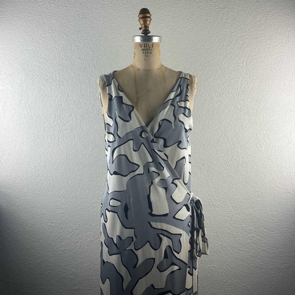 Diane Von Furstenberg l 12 Yazhi Graphic Bracconier Silk Jersey Wrap Maxi Dress